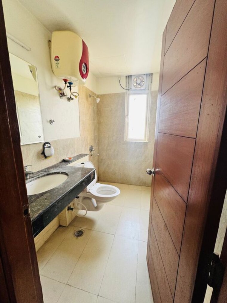 Bathroom, jaypee-pavilion-heights-iv 4 Bedroom 2650 Sq.Ft. Apartment In Sector 128 Noida 10572280