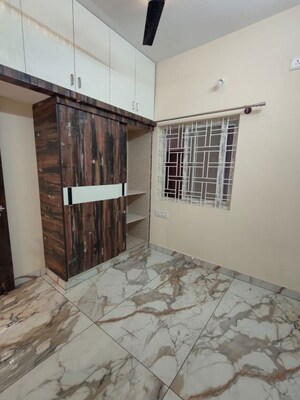 Room in 2 BHK Builder Floor at Hsr Layout – for Rent