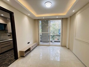 Room in 4 BHK Builder Floor at Emaar Marbella, Sector 66 – for Sale