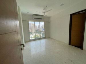 Room in 3 BHK Apartment at Ekta Tripolis, Goregaon West – for Rent