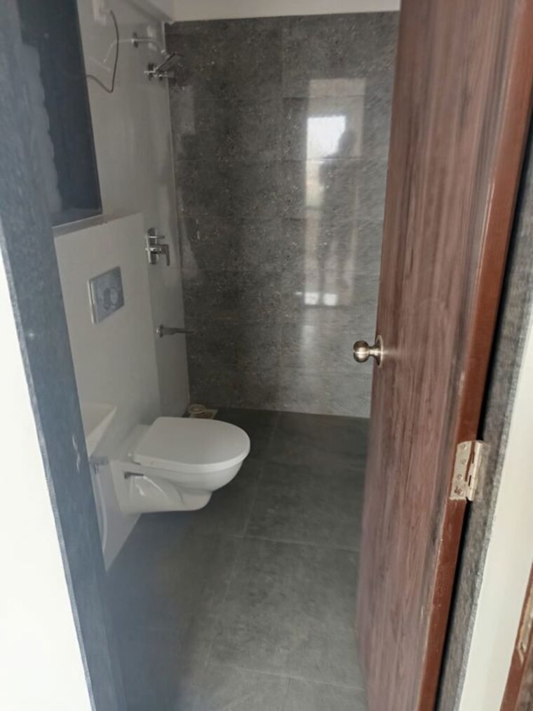 Bathroom, yogi-tower 1 Bedroom 430 Sq.Ft. Apartment In Borivali West Mumbai 10572324