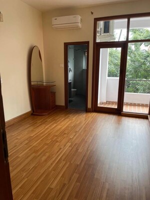 Room in 2 BHK Apartment at Regency Place, Richmond Road – for Rent