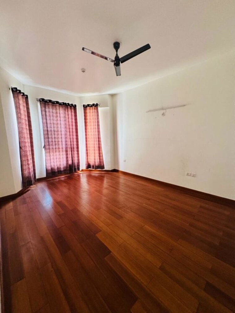 Room, jaypee-pavilion-heights-iv 4 Bedroom 2650 Sq.Ft. Apartment In Sector 128 Noida 10572314