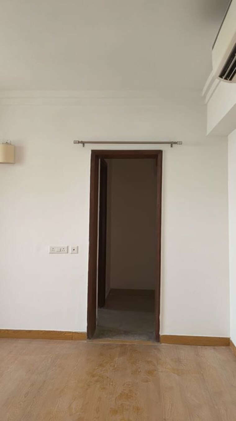 Room, jaypee-greens-kalypso-court 4 Bedroom 3755 Sq.Ft. Apartment In Sector 128 Noida 10520868