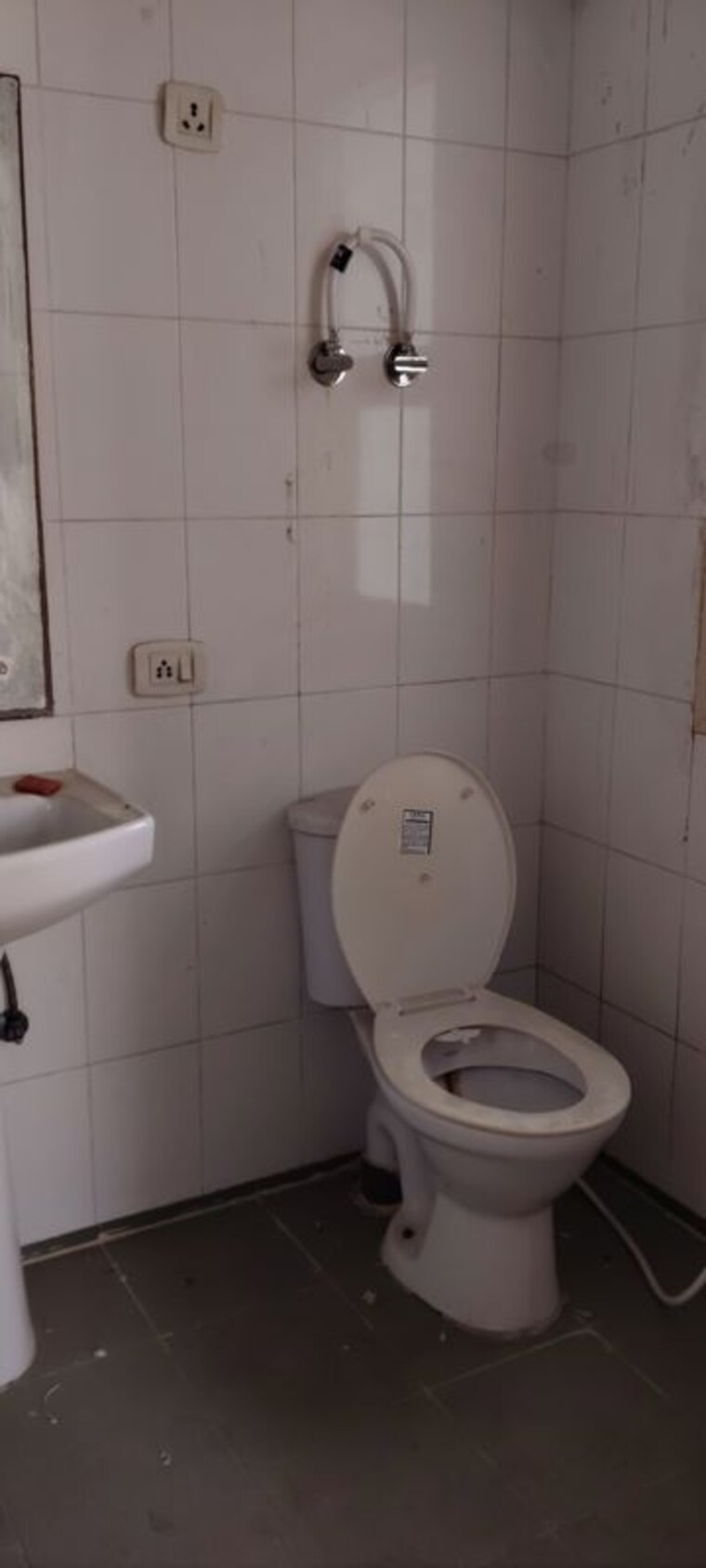 Bathroom, srs-residency 2 Bedroom 1304 Sq.Ft. Apartment In Sector 88 Faridabad 10572329