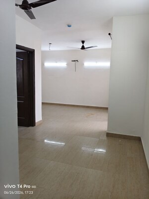 Room in 3.5 BHK Apartment at 3C Lotus Panache, Sector 110 – for Rent