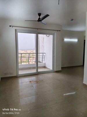 Room in 3.5 BHK Apartment at 3C Lotus Panache, Sector 110 – for Rent