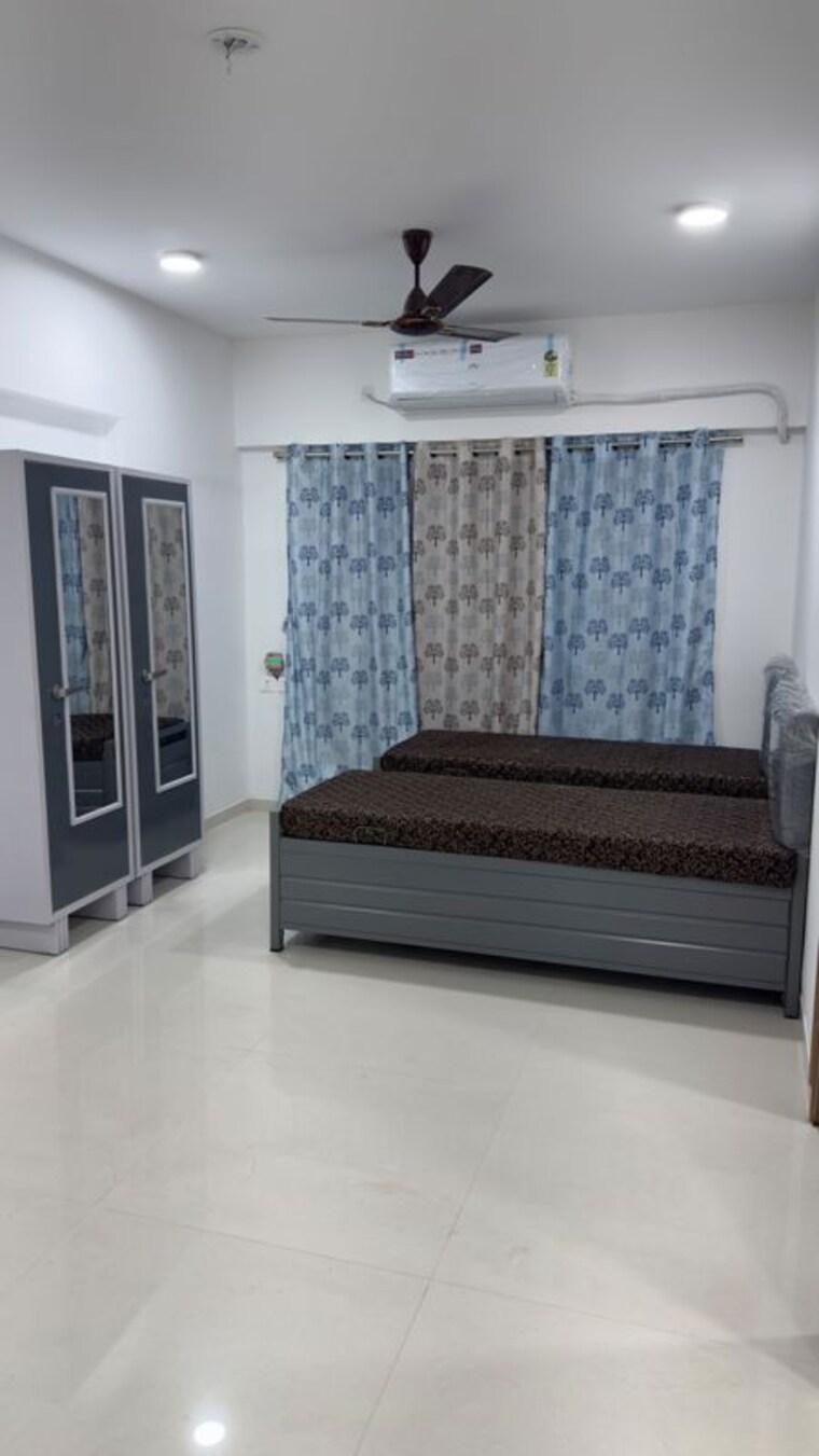 Bedroom, powai Pg For Boys & Girls In Powai 10572344
