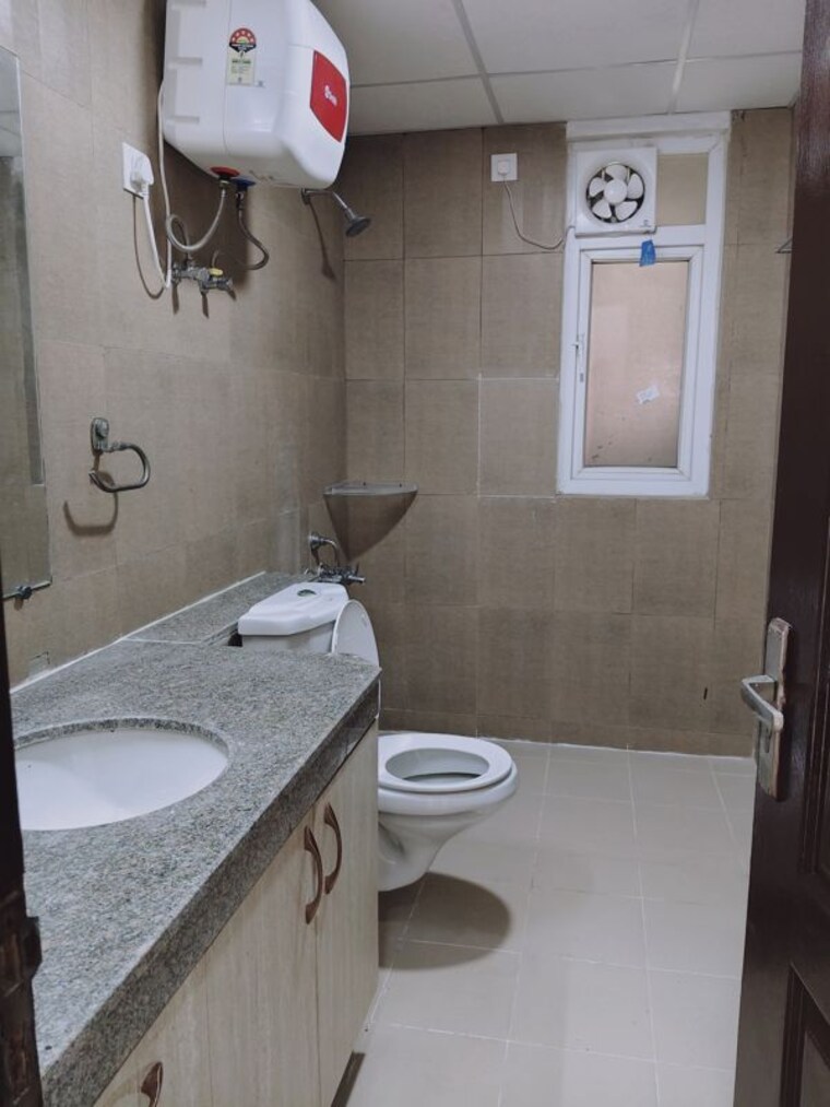 Bathroom, 3c-lotus-panache 4 Bedroom 2539 Sq.Ft. Apartment In Sector 110 Noida 10374094