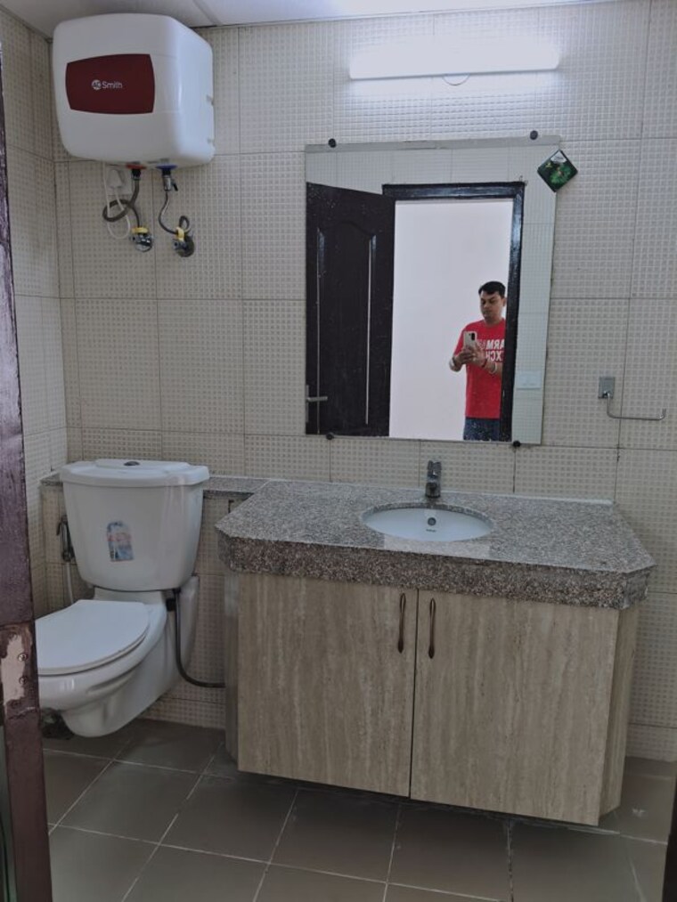 Bathroom, 3c-lotus-panache 4 Bedroom 2539 Sq.Ft. Apartment In Sector 110 Noida 10374094
