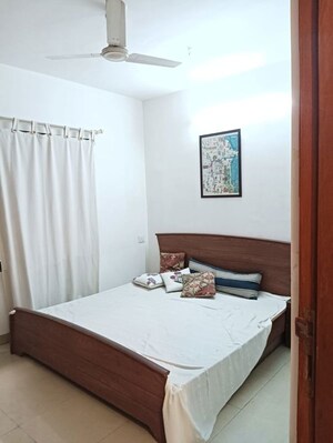 Bedroom in 2 BHK Apartment at Suchidham Complex, Goregaon East – for Rent