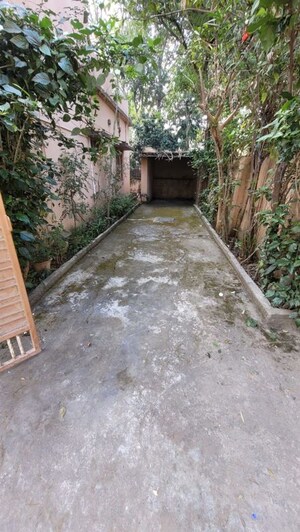 Swimming Pool in 5 BHK Independent House at Pandra – for Rent