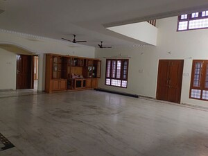 Room in 6+ BHK Independent House at Jubilee Residency, Jubilee Hills – for Rent