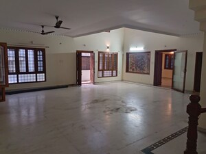 Room in 6+ BHK Independent House at Jubilee Residency, Jubilee Hills – for Rent