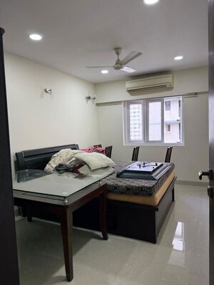Room in 2 BHK Apartment at Cuffe Parade – for Rent