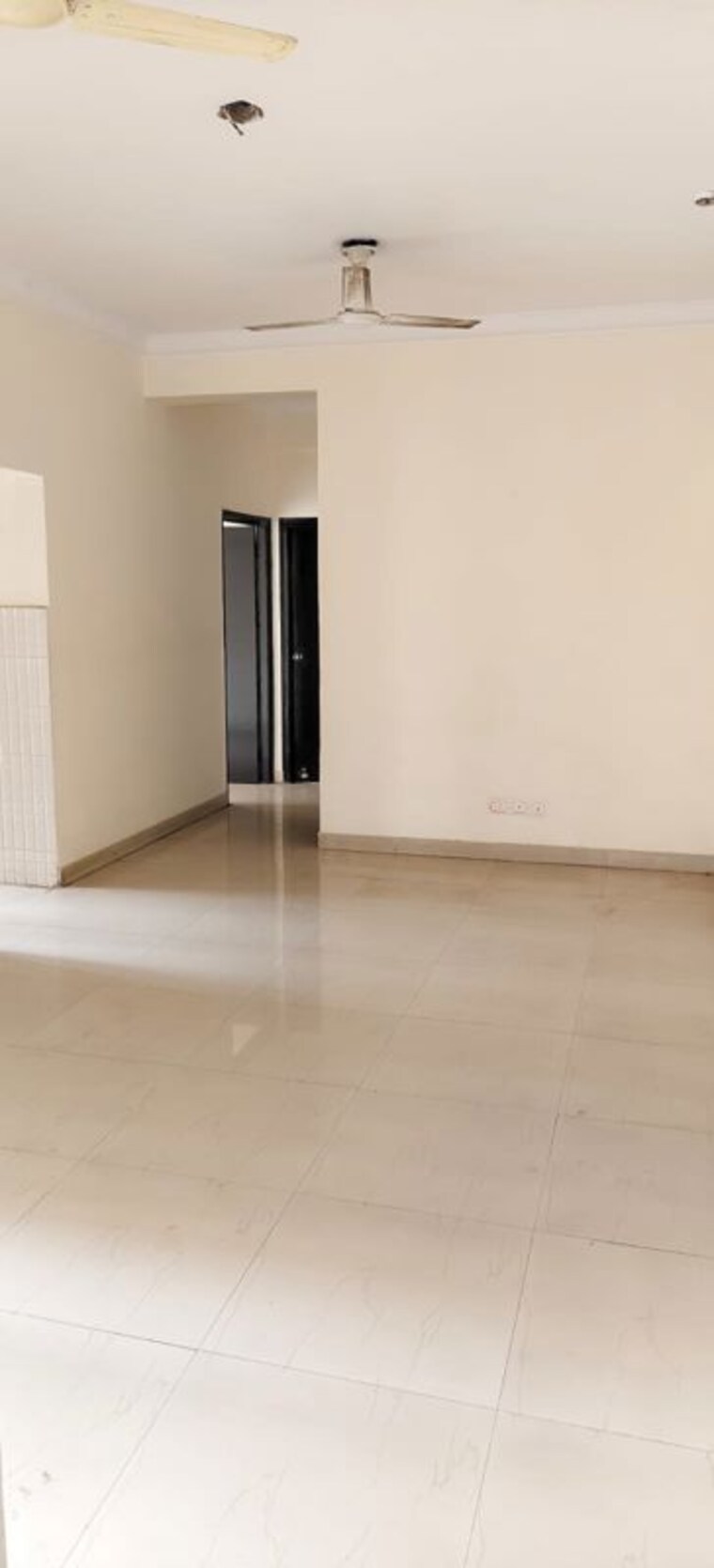 Room, antriksh-golf-view 2.5 Bedroom 1245 Sq.Ft. Apartment In Sector 78 Noida 10572424