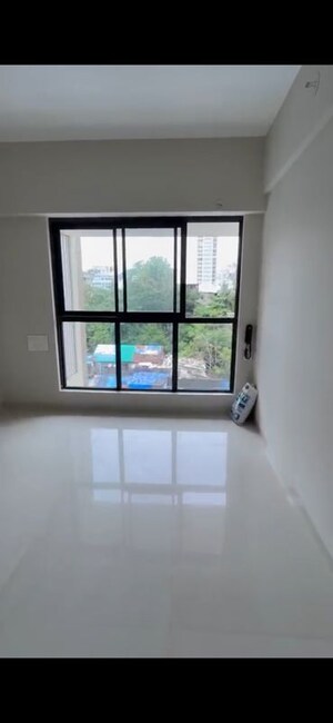 Room in 2 BHK Apartment at Worli – for Rent