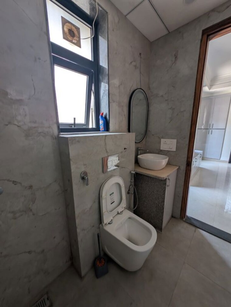 Bathroom, uday-arden-45 3 Bedroom 2000 Sq.Ft. Builder Floor In Sector 45 Gurgaon 10572467
