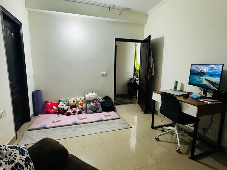 Team Area, amrapali-silicon-city 3 Bedroom 1420 Sq.Ft. Apartment In Sector 76 Noida 10395471