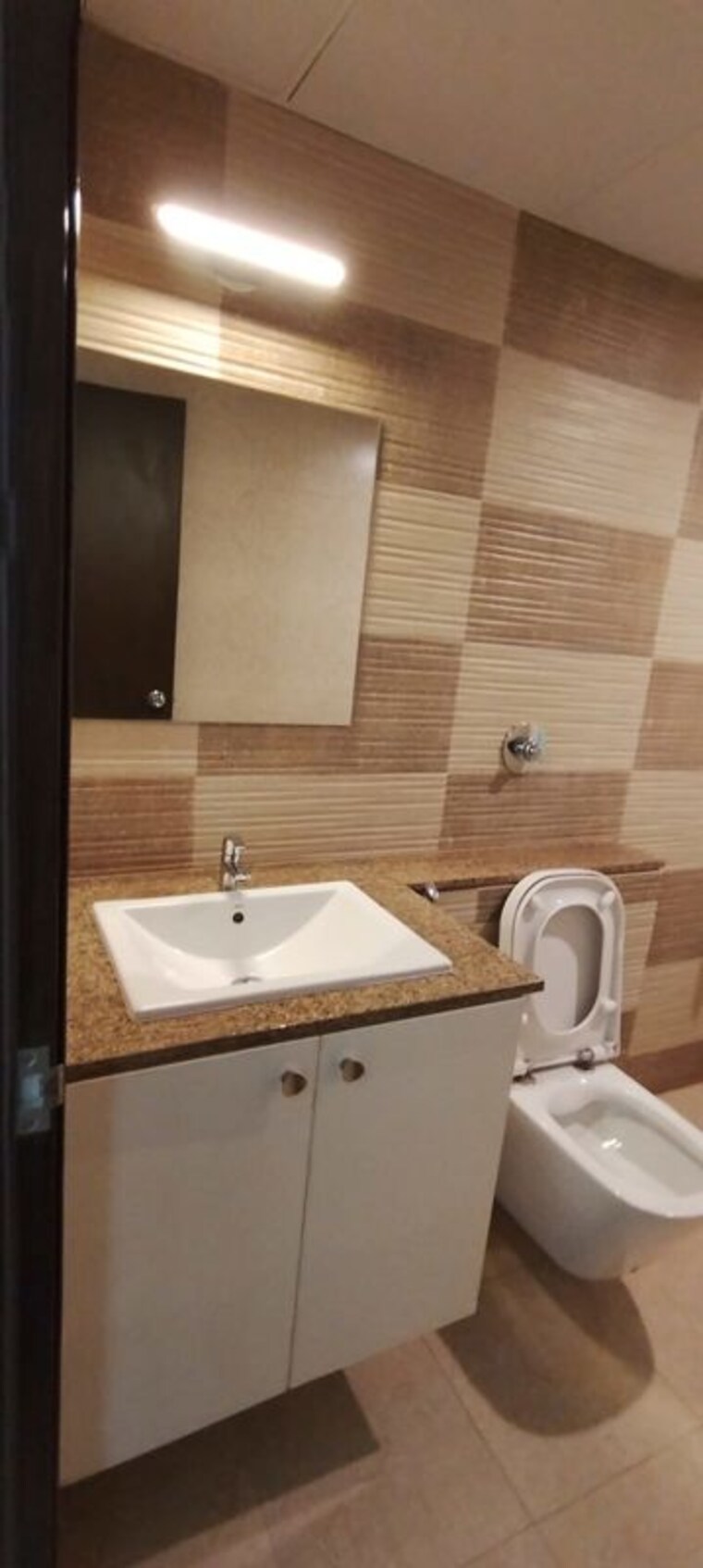 Bathroom, karle-vario-homes 3 Bedroom 1640 Sq.Ft. Apartment In Hebbal Bangalore 10572501