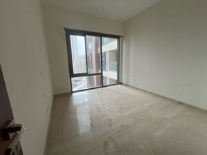 Room in 3 BHK Apartment at Piramal Mahalaxmi, Mahalaxmi – for Rent