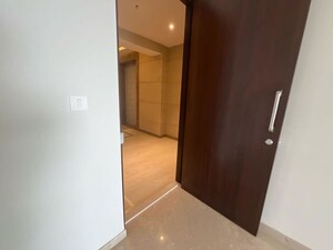 Room in 3 BHK Apartment at Piramal Mahalaxmi, Mahalaxmi – for Rent