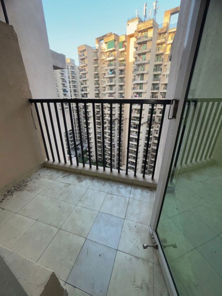 Balcony, gaur-city-2-16th-avenue 2 Bedroom 1060 Sq.Ft. Apartment In Sector 16c Greater Noida Greater Noida 10390000