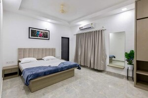 2 BHK Apartment For Rent in Zeus Heritage, Lower Parel
