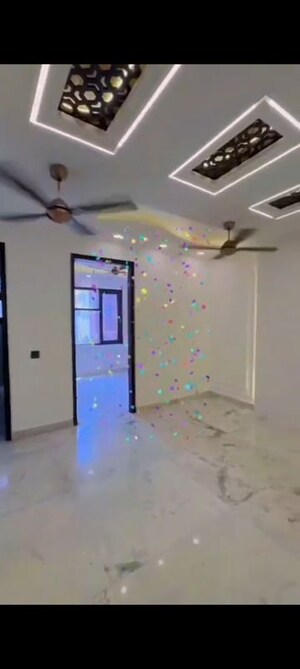 Room in 3 BHK Builder Floor at Govindpuri – for Sale