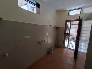 Room in 3 BHK Apartment at Kalkaji – for Rent