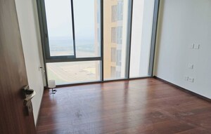 Room in 3 BHK Apartment at Piramal Mahalaxmi, Mahalaxmi – for Rent