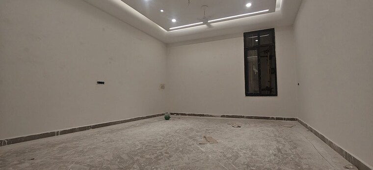 Room, shanti kunj 4 Bedroom 3000 Sq.Ft. Builder Floor In Shanti Kunj Delhi 10572562