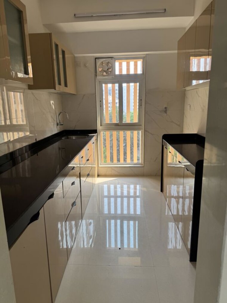 Kitchen, romell-orbis 3 Bedroom 1200 Sq.Ft. Apartment In Andheri East Mumbai 10572532