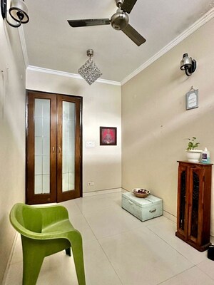 Living Room in 6 BHK Villa at Vipul World Plots, Sector 48 – for Sale