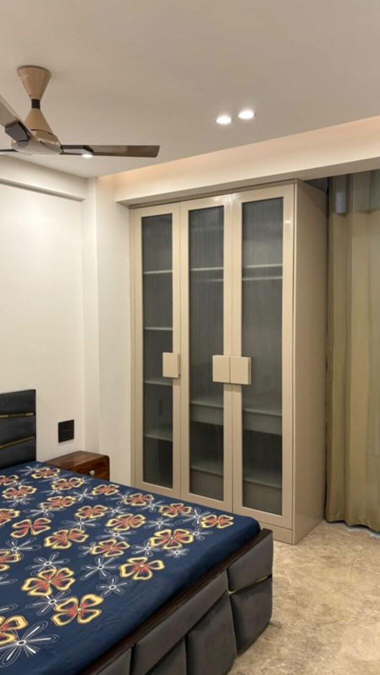 Bedroom, dlf phase ii 3 Bedroom 1800 Sq.Ft. Builder Floor In Dlf Phase ii Gurgaon 10572579