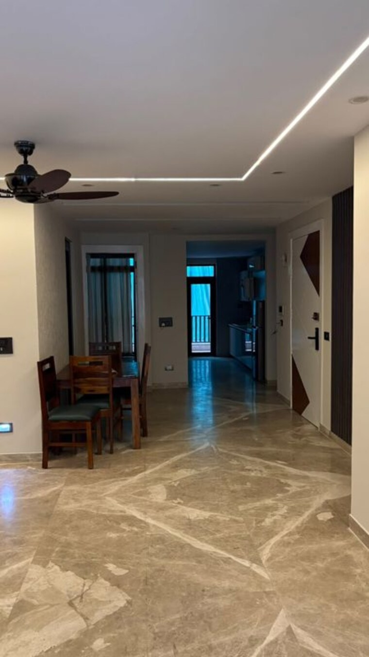 Room, dlf phase ii 3 Bedroom 1800 Sq.Ft. Builder Floor In Dlf Phase ii Gurgaon 10572579