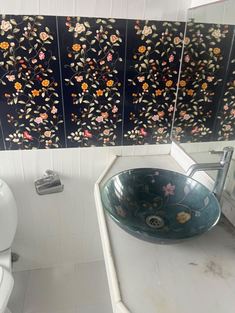 Balcony, gitanjali-apartmnet 1 Bedroom 600 Sq.Ft. Apartment In Colaba Mumbai 10572594