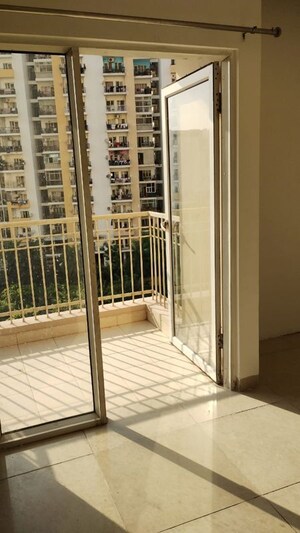 Building Lobby in 3 BHK Apartment at Ajnara Homes, Sector 16b Greater Noida – for Sale