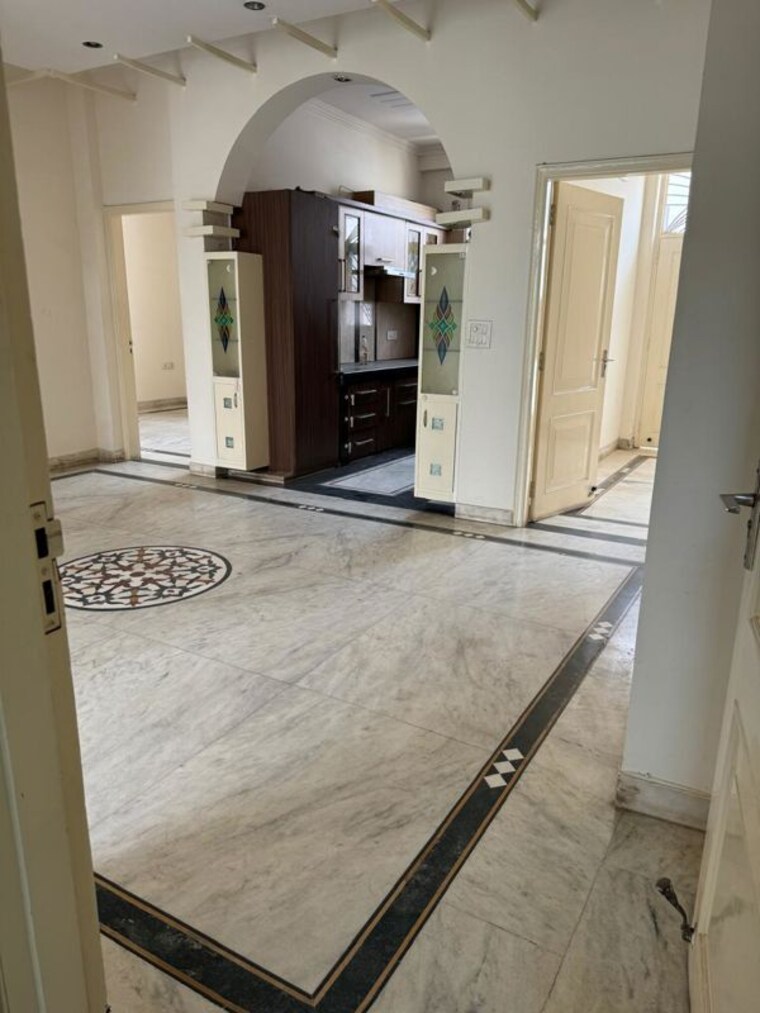 Bedroom, sector 46 3 Bedroom 220 Sq.Yd. Builder Floor In Sector 46 Gurgaon 10572547