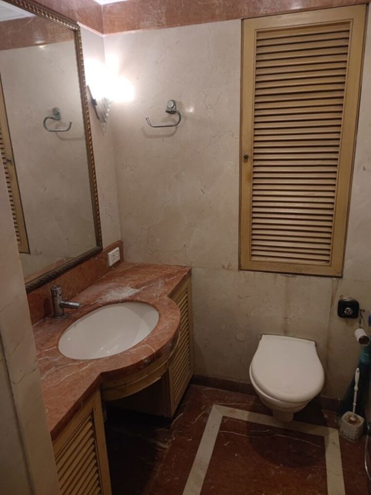 Bathroom, jogeshwari west 3 Bedroom 1500 Sq.Ft. Apartment In Jogeshwari West Mumbai 10567803