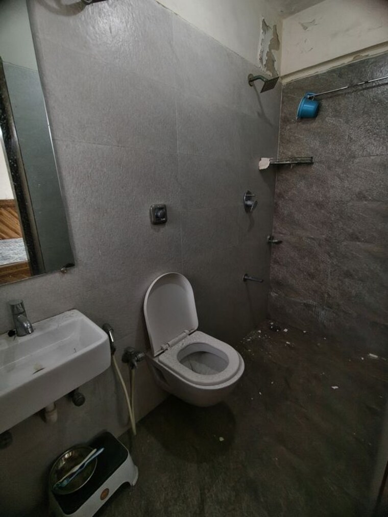 Bathroom, maharaja-retreat-chs 2 Bedroom 1200 Sq.Ft. Apartment In Goregaon East Mumbai 10572638