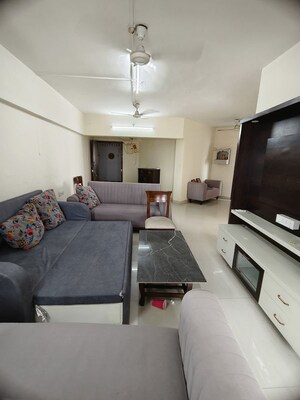 Team Area in 2 BHK Apartment at Maharaja Retreat CHS, Goregaon East – for Rent