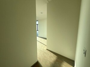 Room in 4 BHK Apartment at Piramal Mahalaxmi, Mahalaxmi – for Rent