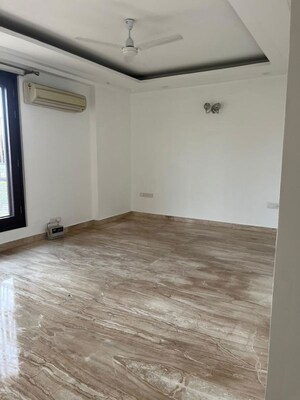 Room in 4 BHK Builder Floor at New Friends Colony – for Sale