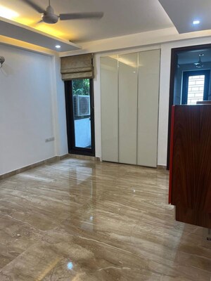 Room in 4 BHK Builder Floor at New Friends Colony – for Sale