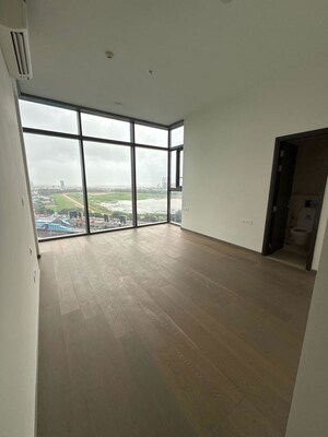 Room in 4 BHK Apartment at Piramal Mahalaxmi, Mahalaxmi – for Rent