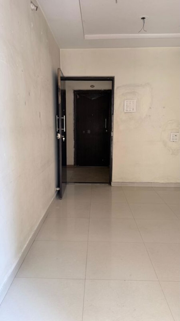Room, sadguru-nakshtra 1 Bedroom 640 Sq.Ft. Apartment In Titwala Thane 10572661