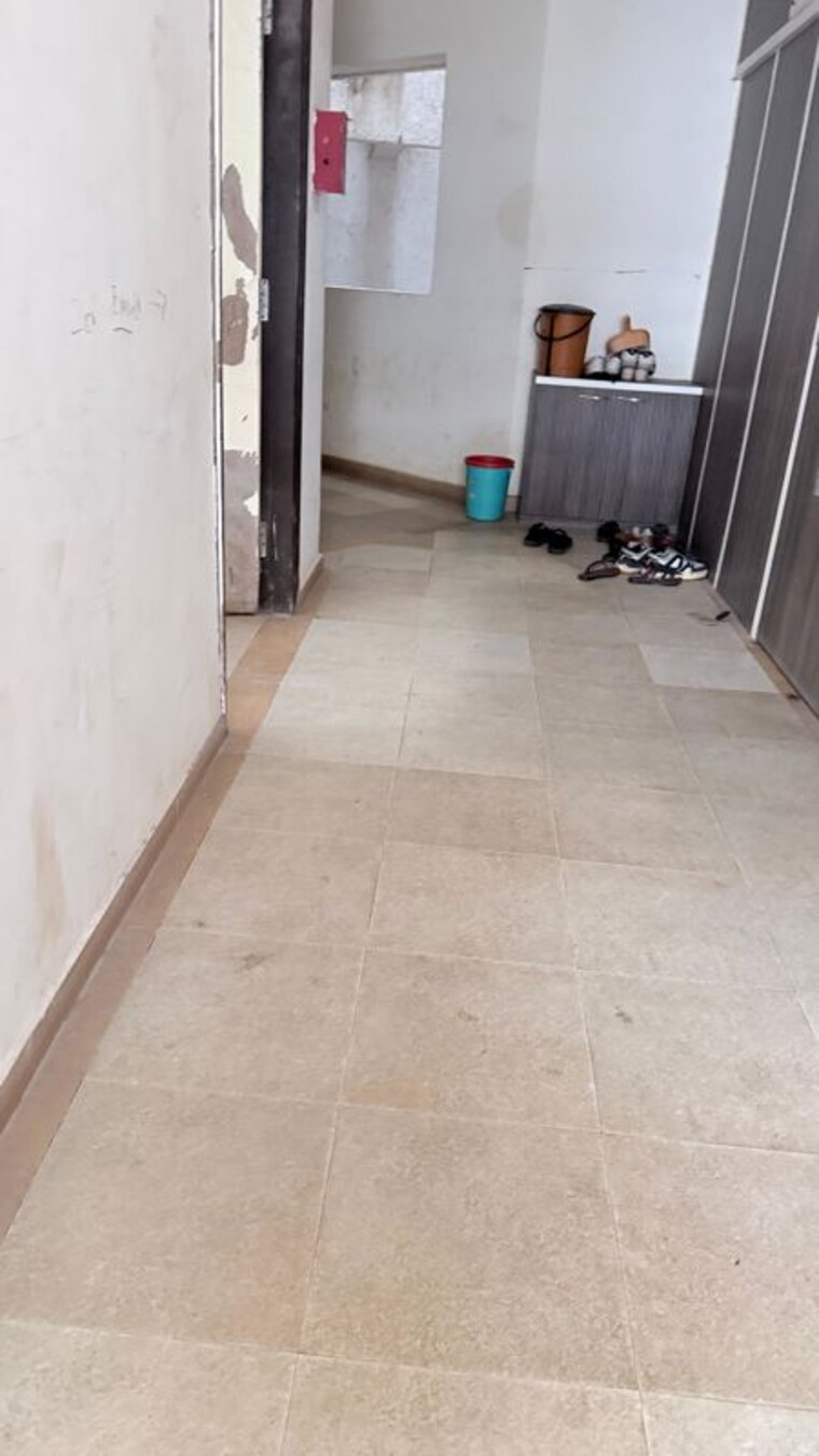 Room, sadguru-nakshtra 1 Bedroom 640 Sq.Ft. Apartment In Titwala Thane 10572661