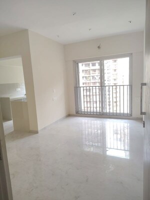 Room in 2 BHK Apartment at Swastik Platinum Apartment, Vikhroli East – for Rent