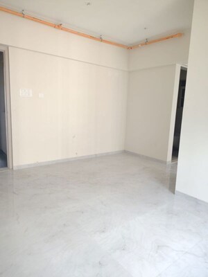 Room in 2 BHK Apartment at Swastik Platinum Apartment, Vikhroli East – for Rent
